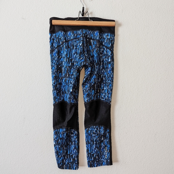 Nike Dri Fit Blue Patterned Capri Mesh Leggings XS - Picture 5 of 10